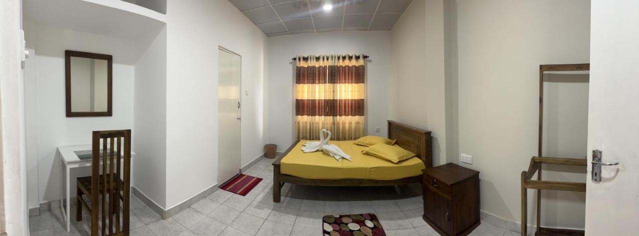קנדי The Lake Round Guest House מראה חיצוני תמונה