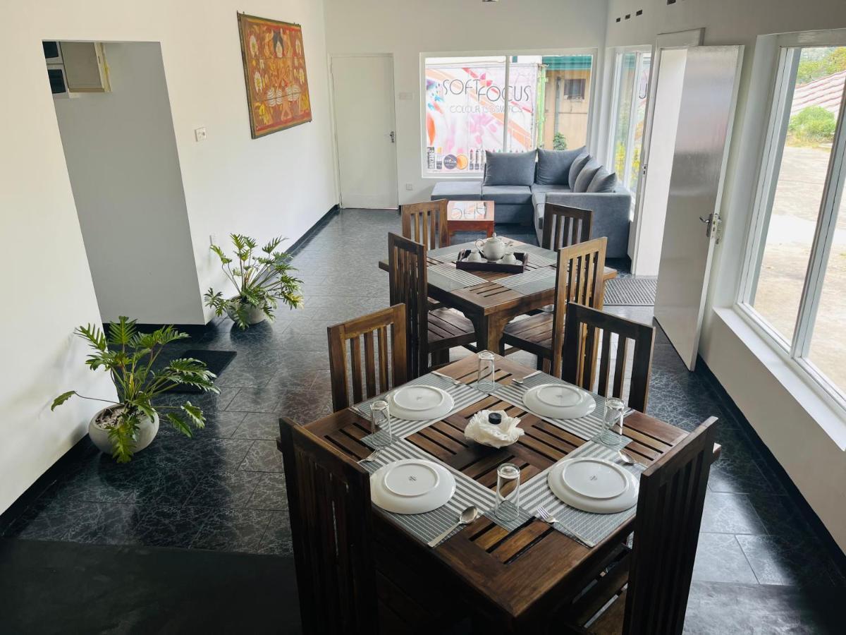 קנדי The Lake Round Guest House מראה חיצוני תמונה