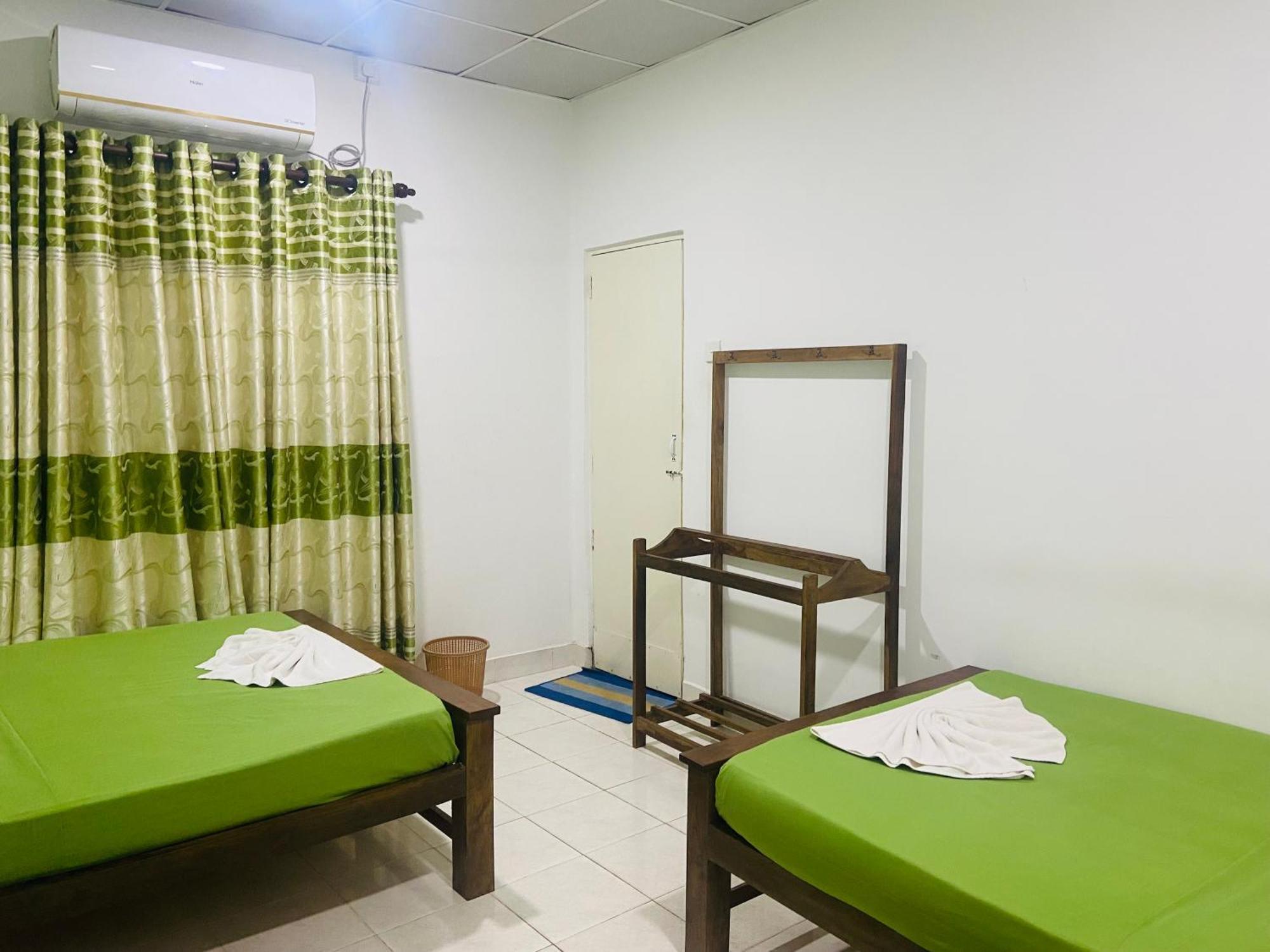 קנדי The Lake Round Guest House מראה חיצוני תמונה